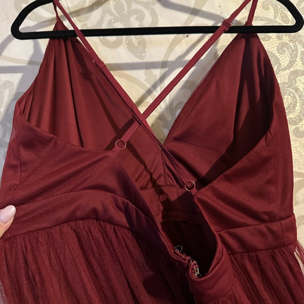 Lulu's Burgundy Rare Beauty Burgundy Tulle Backless Maxi Dress 1X - Picture 10 of 14